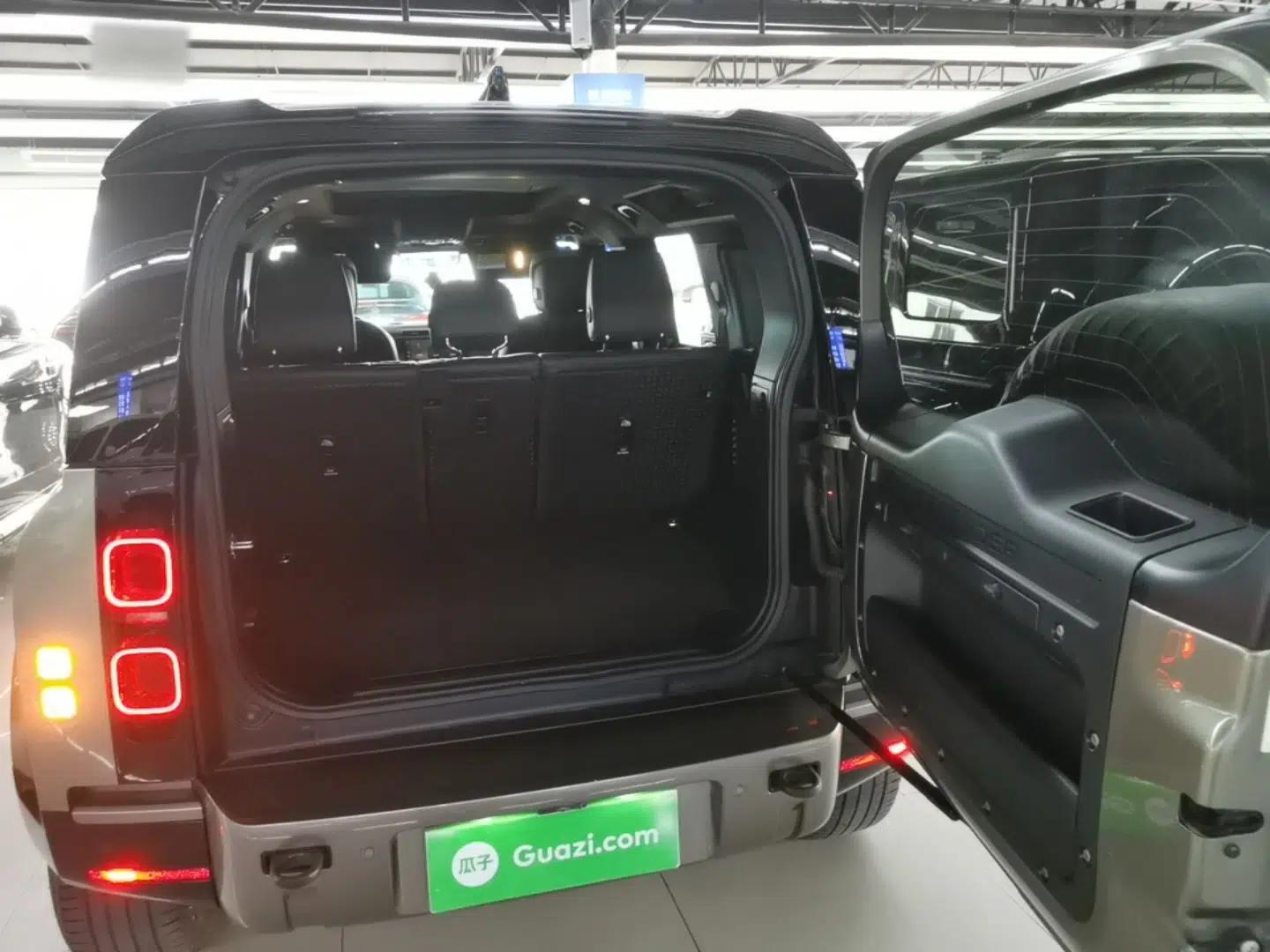 Land Rover Defender 2023 Facelift 110 3.0T P400 X-DYNAMIC HSE — миниатюра 22