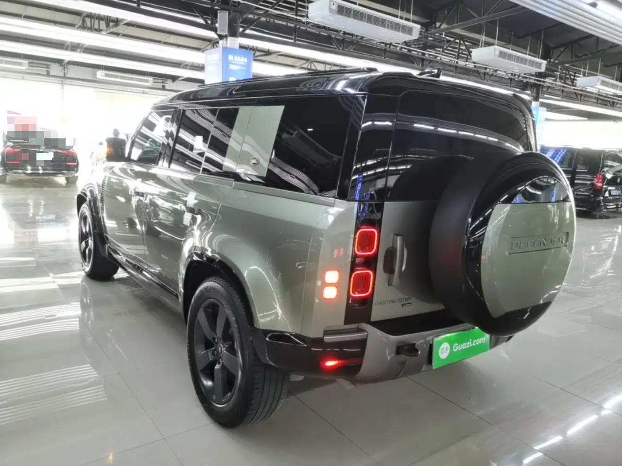 Land Rover Defender 2023 Facelift 110 3.0T P400 X-DYNAMIC HSE — миниатюра 4