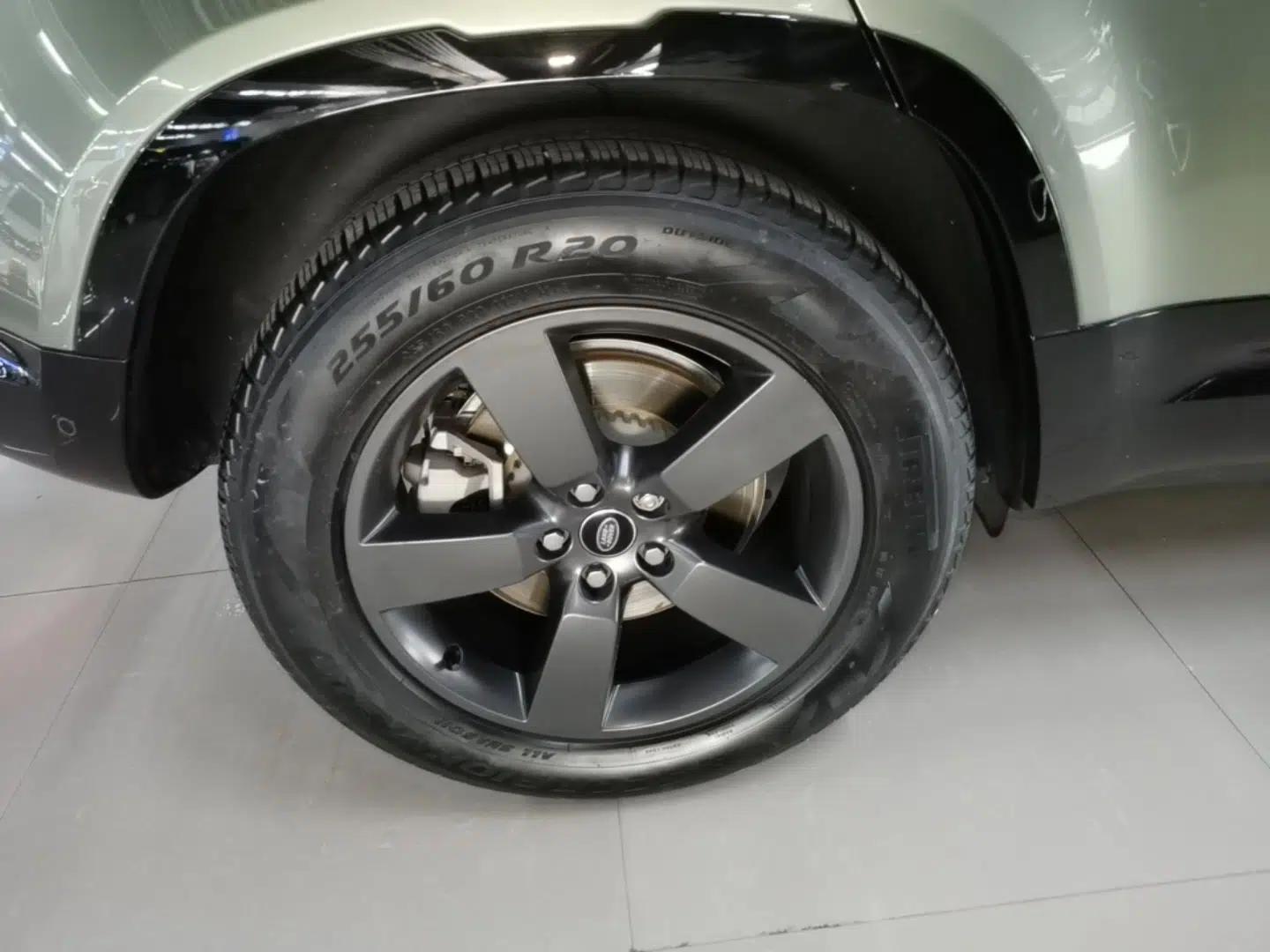Land Rover Defender 2023 Facelift 110 3.0T P400 X-DYNAMIC HSE — миниатюра 10