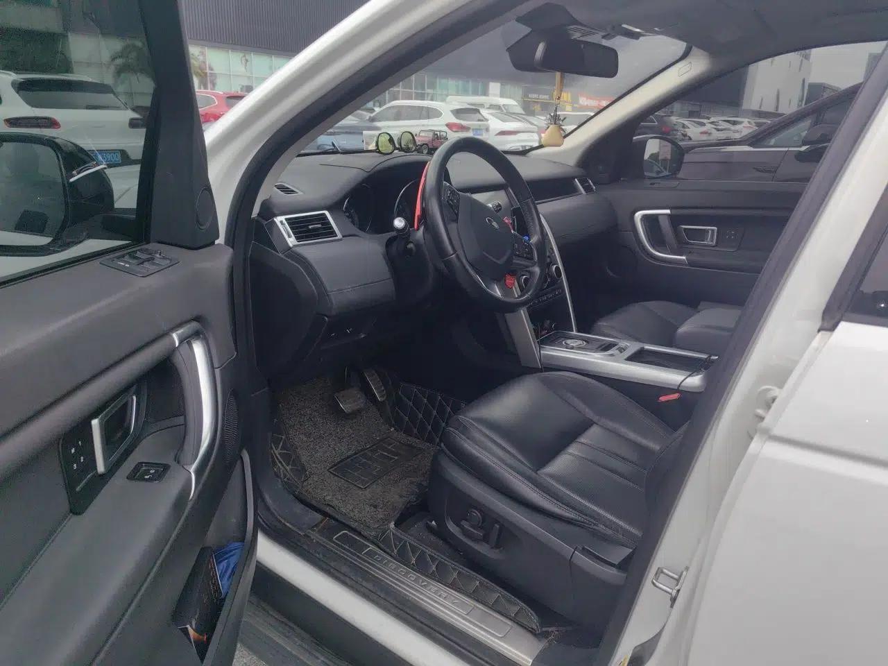Land Rover Discovery Sport 2016 2.0T HSE — миниатюра 17
