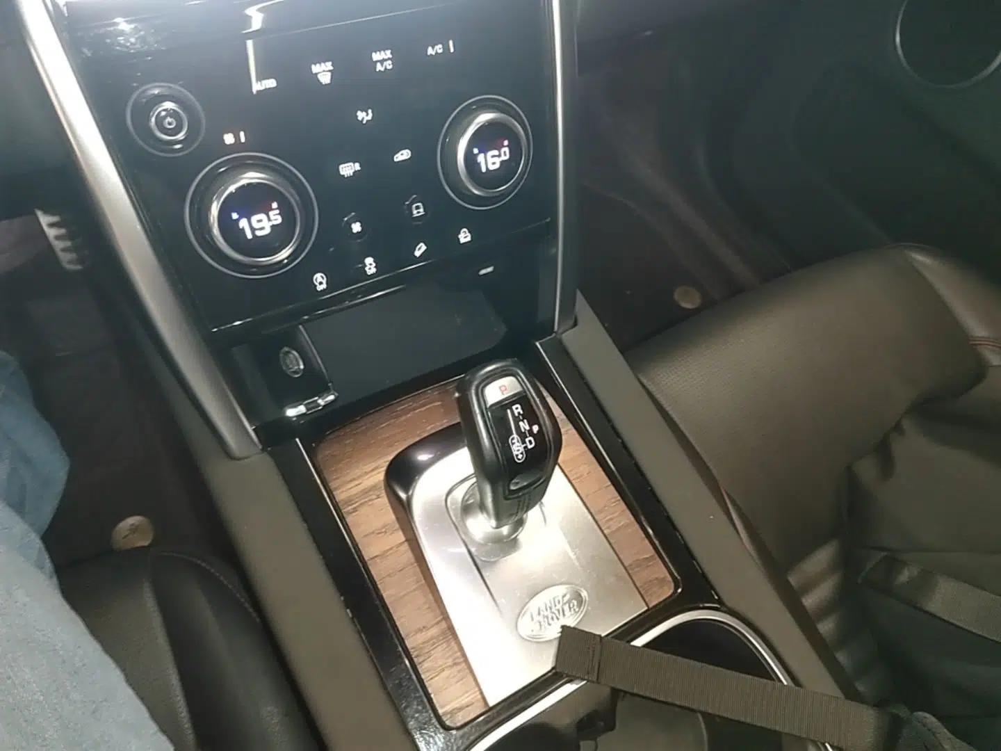 Land Rover Discovery Sport 2020 249 PS R-Dynamic Performance Tech Edition 7 Seats — миниатюра 16