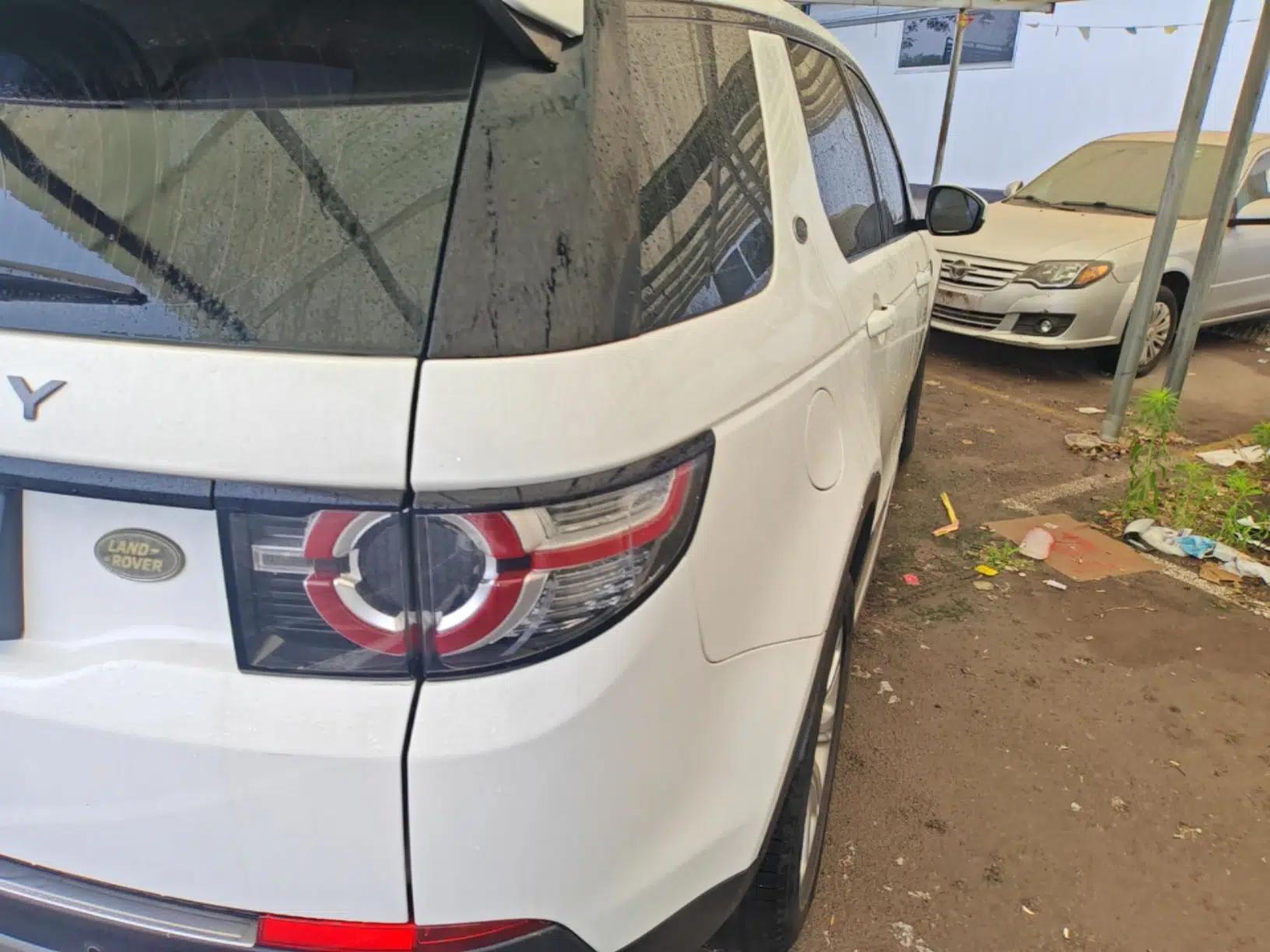Land Rover Discovery Sport 2017 2.0T SE — миниатюра 7