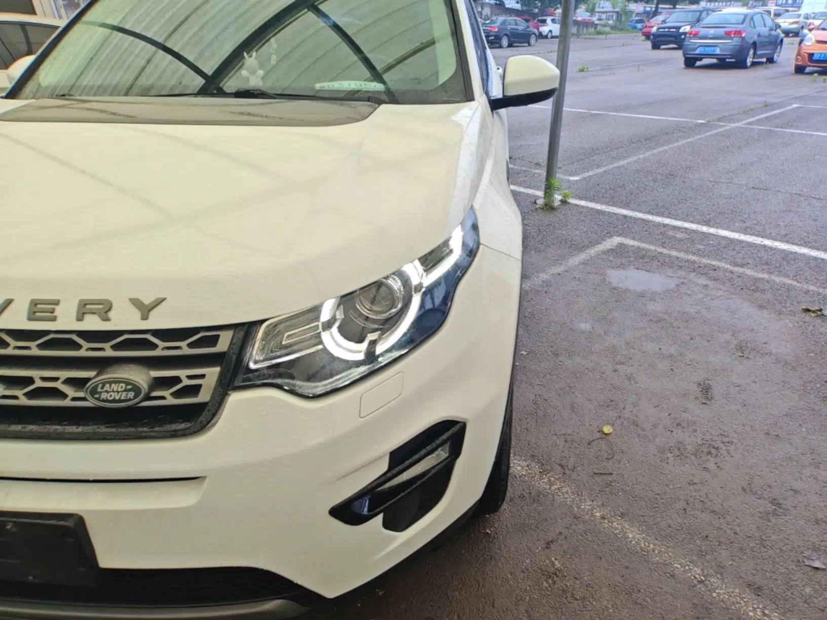 Land Rover Discovery Sport 2017 2.0T SE — миниатюра 9