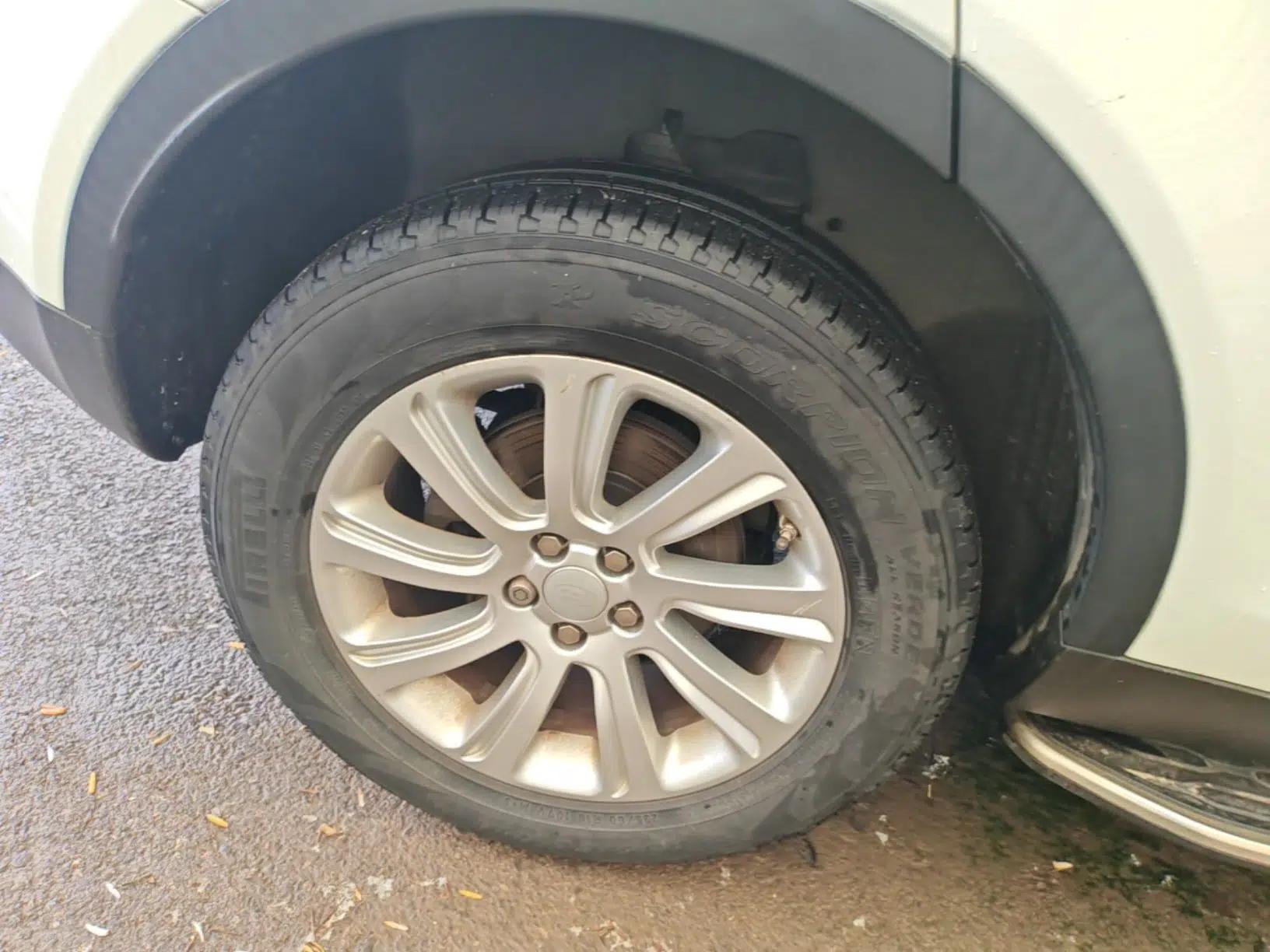 Land Rover Discovery Sport 2017 2.0T SE — миниатюра 10