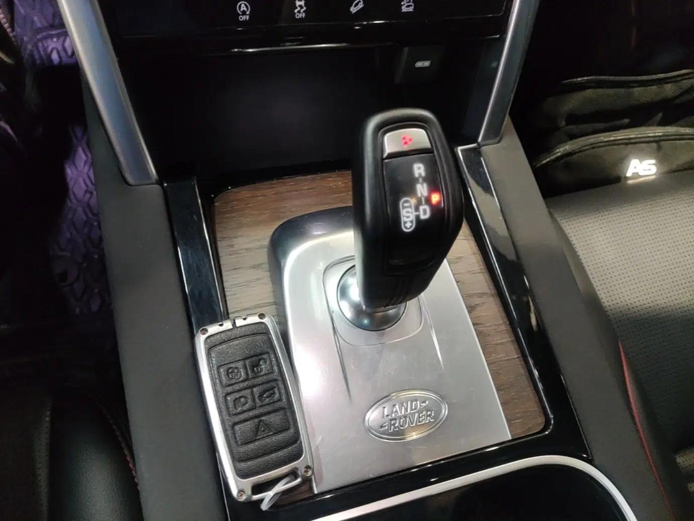 Land Rover Discovery Sport 2021 249 PS R-Dynamic S Performance Edition — миниатюра 17