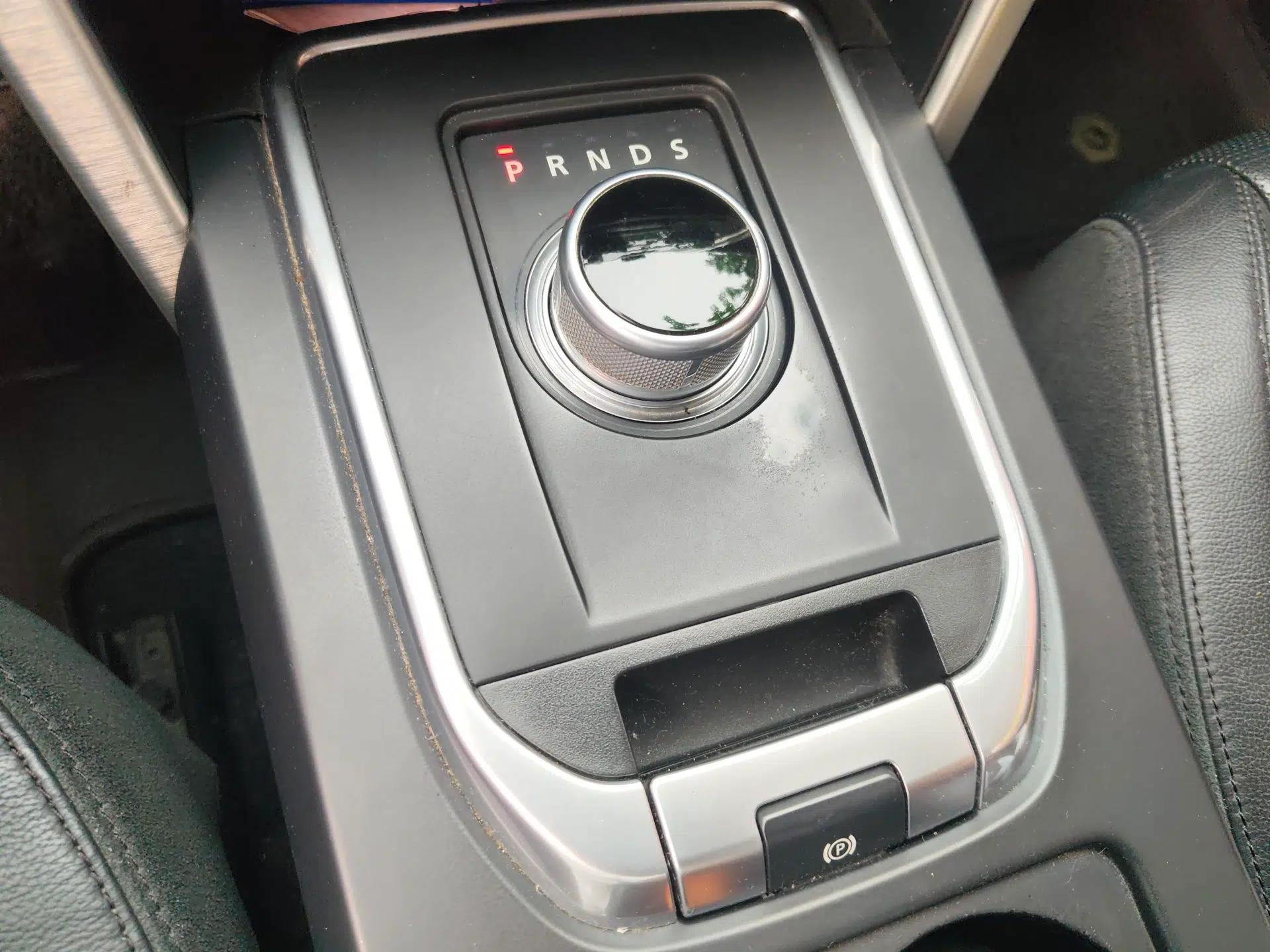 Land Rover Discovery Sport 2015 2.0T SE — миниатюра 13