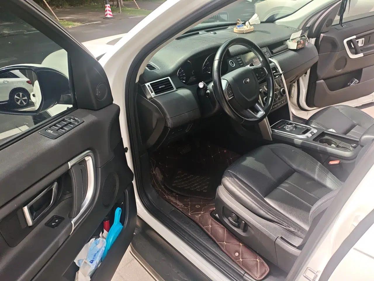 Land Rover Discovery Sport 2016 2.0T SE — миниатюра 17