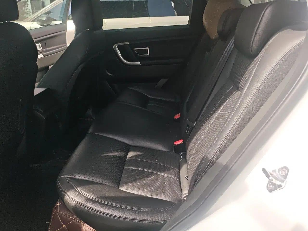 Land Rover Discovery Sport 2016 2.0T SE — миниатюра 18