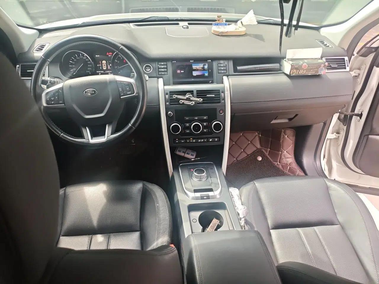 Land Rover Discovery Sport 2016 2.0T SE — миниатюра 10