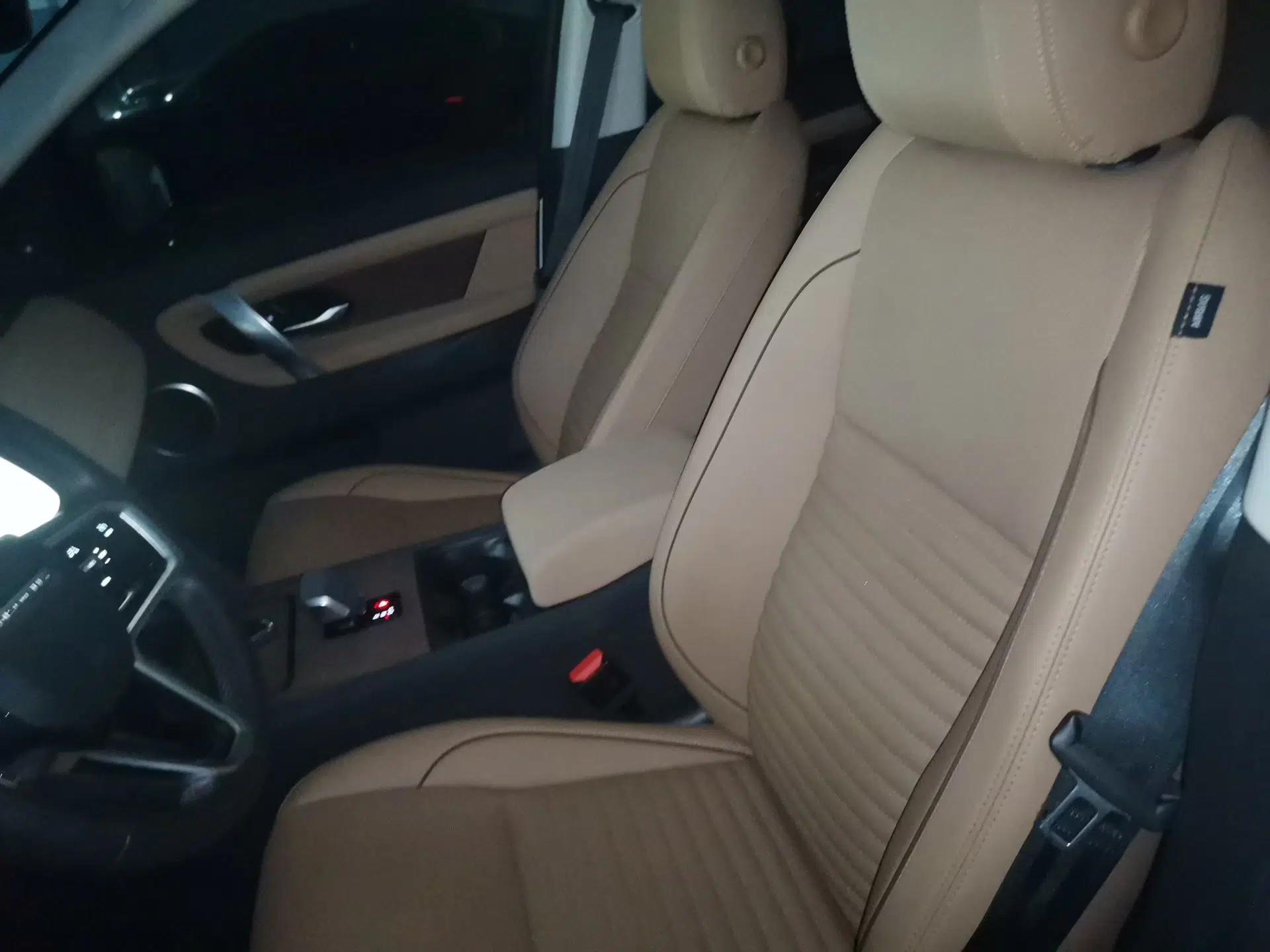 Land Rover Discovery Sport 2024 Performance Tech Edition — миниатюра 16