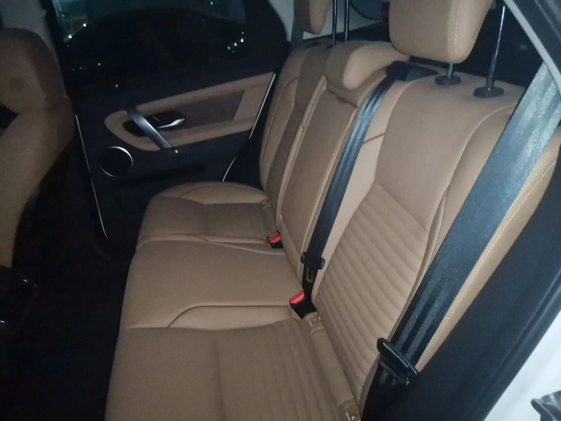 Land Rover Discovery Sport 2024 Performance Tech Edition — миниатюра 18