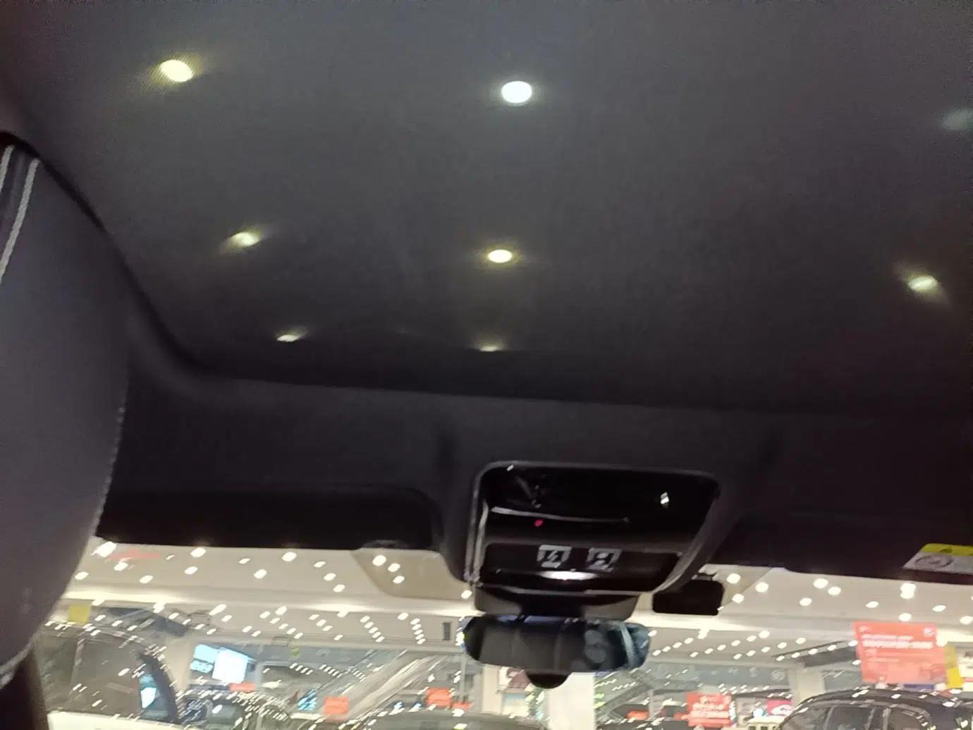 Land Rover Range Velar 2020 P250 R-DYNAMIC S — миниатюра 20