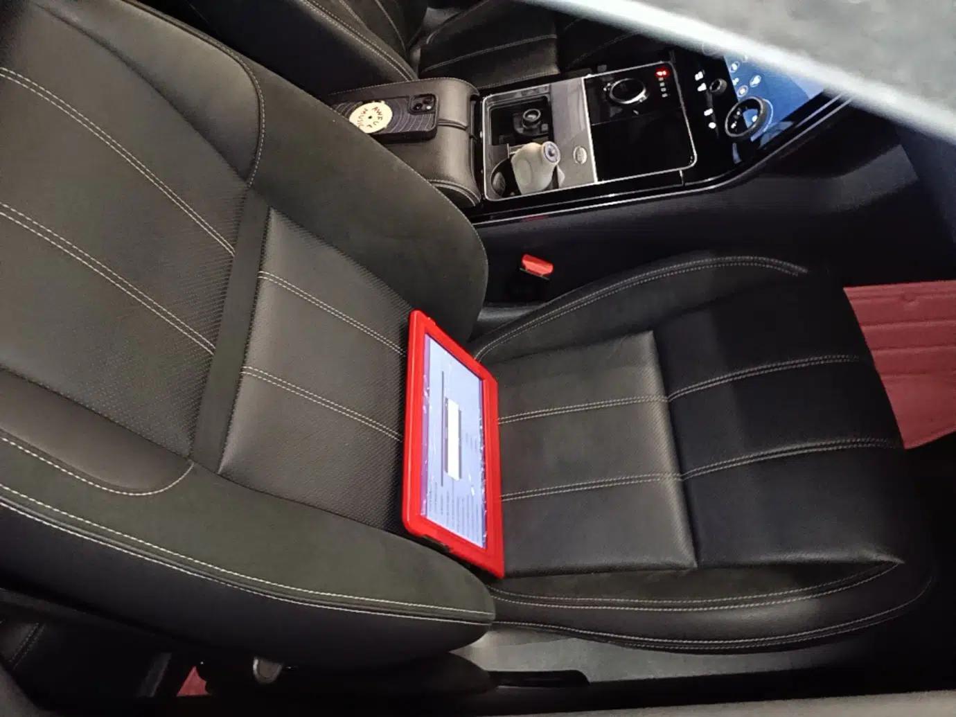 Land Rover Range Velar 2020 P250 R-DYNAMIC S — миниатюра 23
