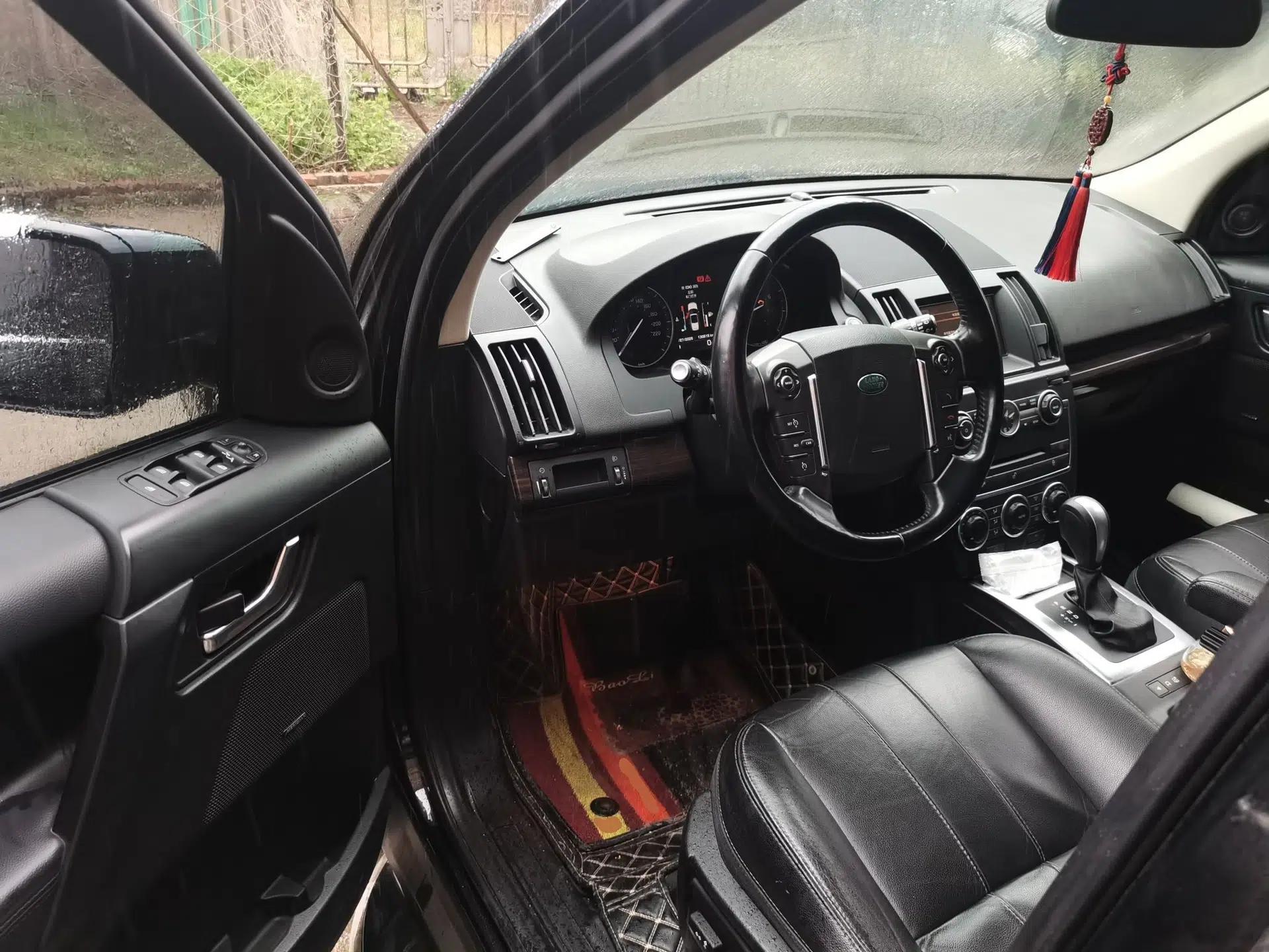 Land Rover Freelander 2 2013 2.0T Si4 SE Gasoline Edition — миниатюра 17