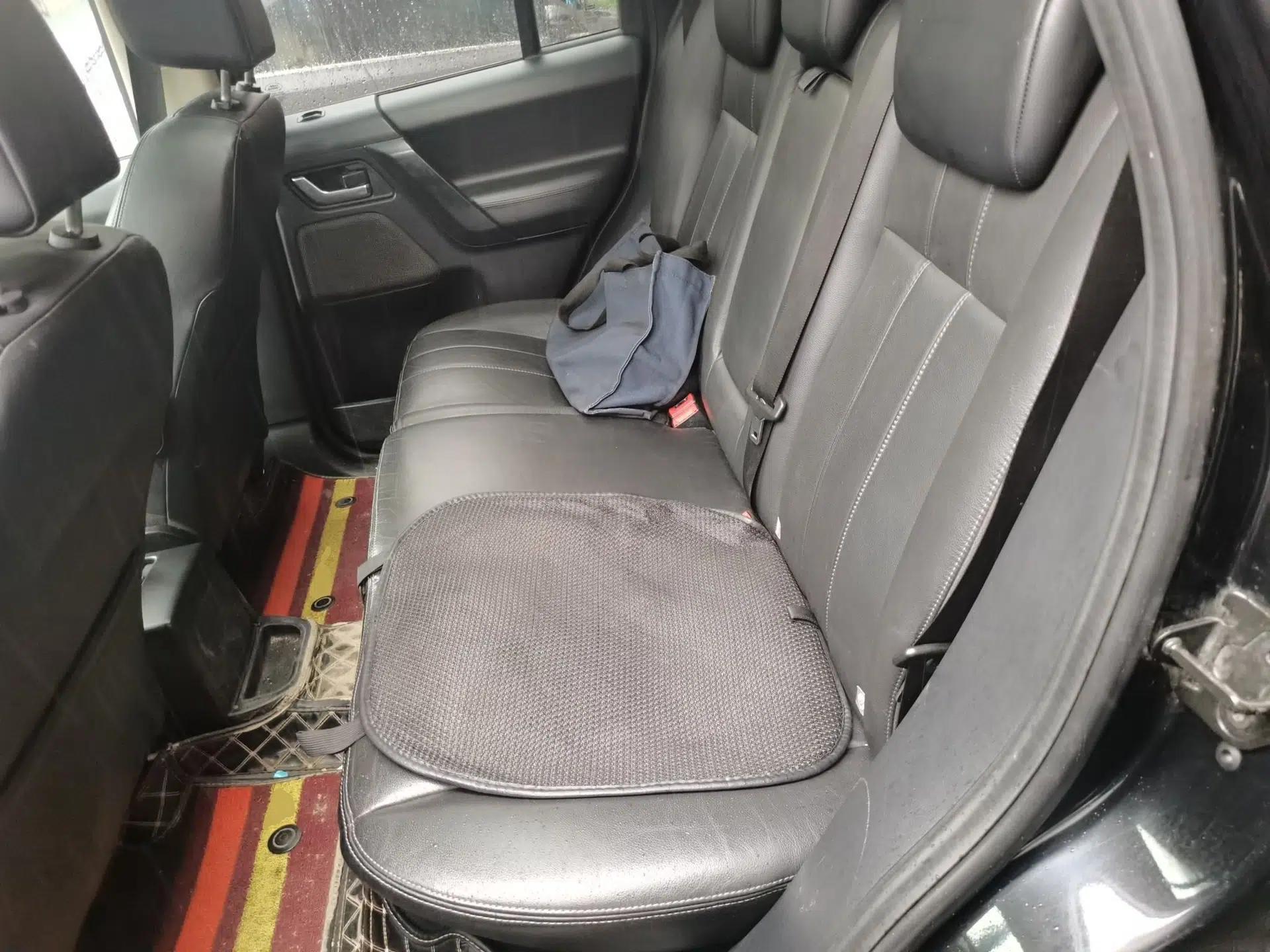 Land Rover Freelander 2 2013 2.0T Si4 SE Gasoline Edition — миниатюра 18