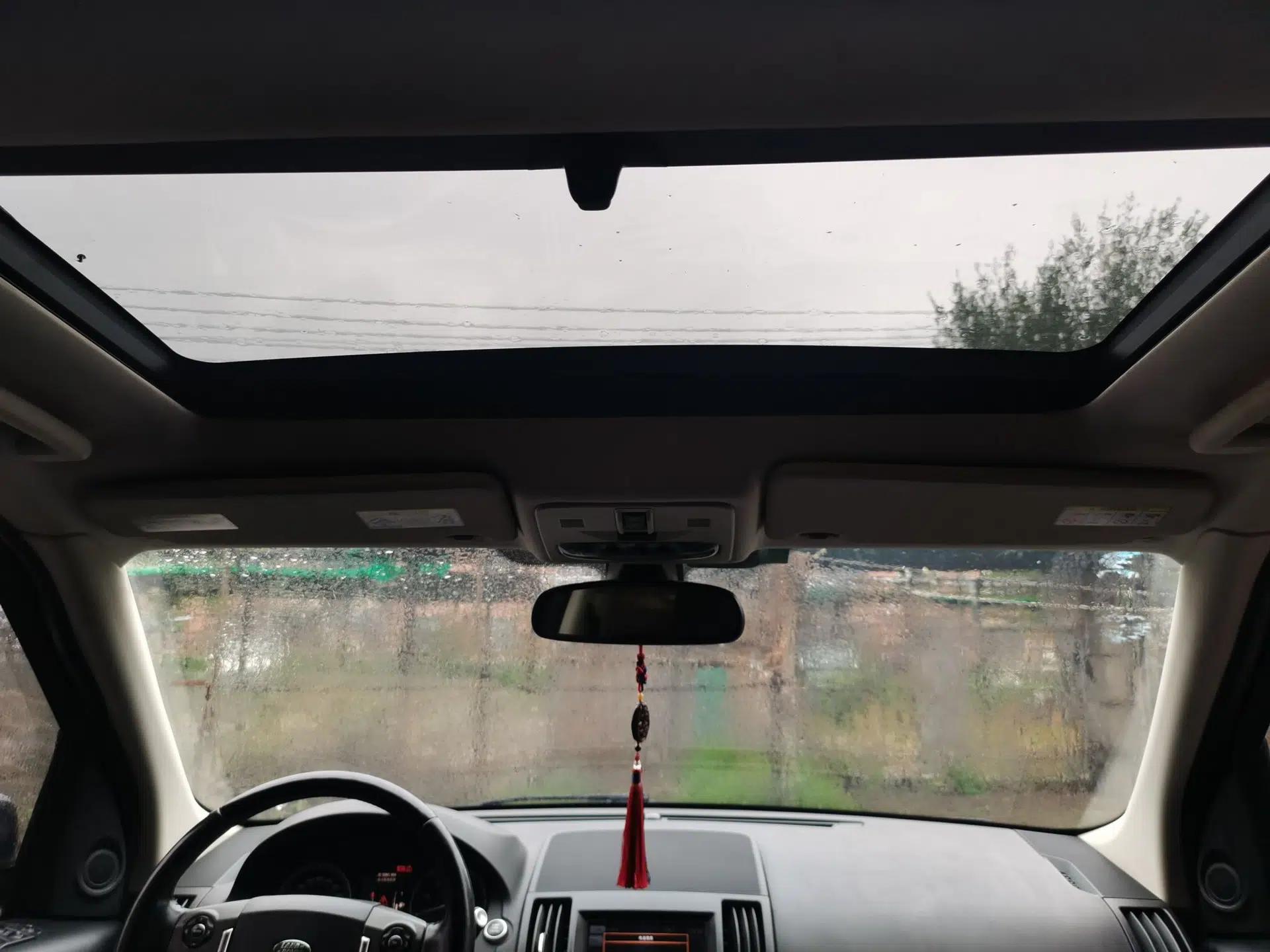 Land Rover Freelander 2 2013 2.0T Si4 SE Gasoline Edition — миниатюра 19