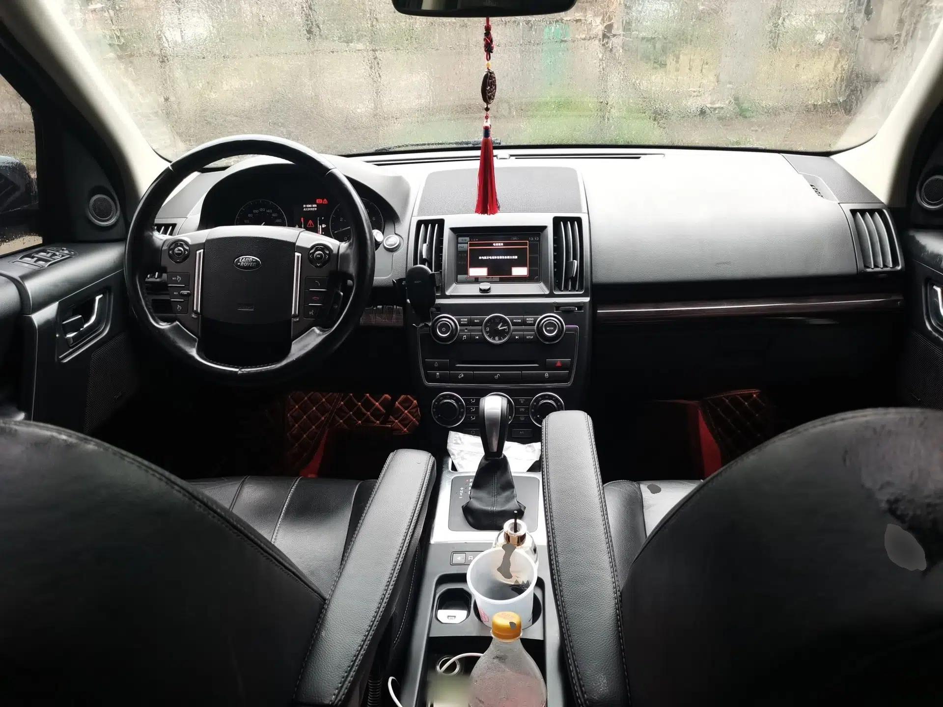 Land Rover Freelander 2 2013 2.0T Si4 SE Gasoline Edition — миниатюра 10