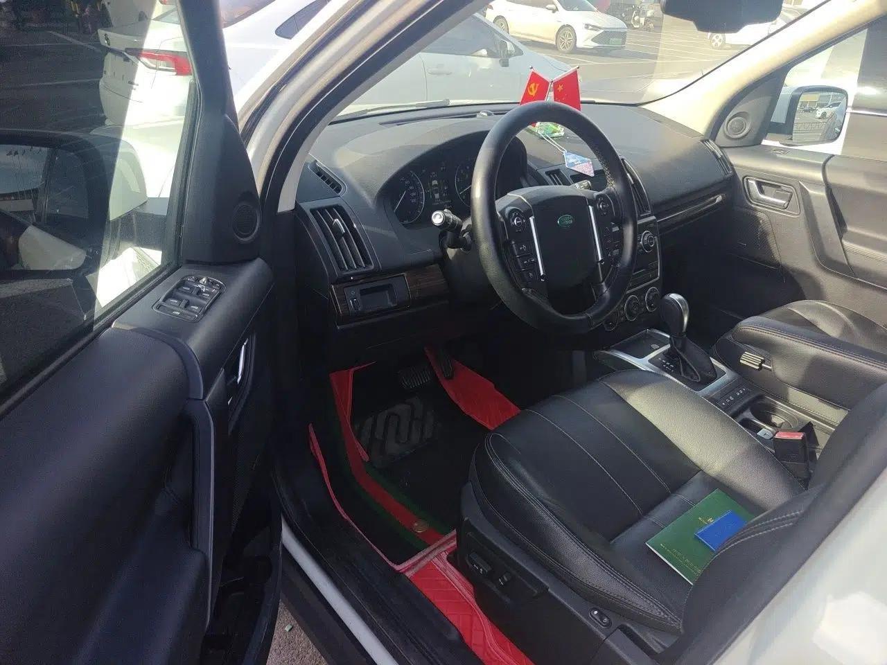 Land Rover Freelander 2 2013 2.0T Si4 SE Gasoline Edition — миниатюра 17