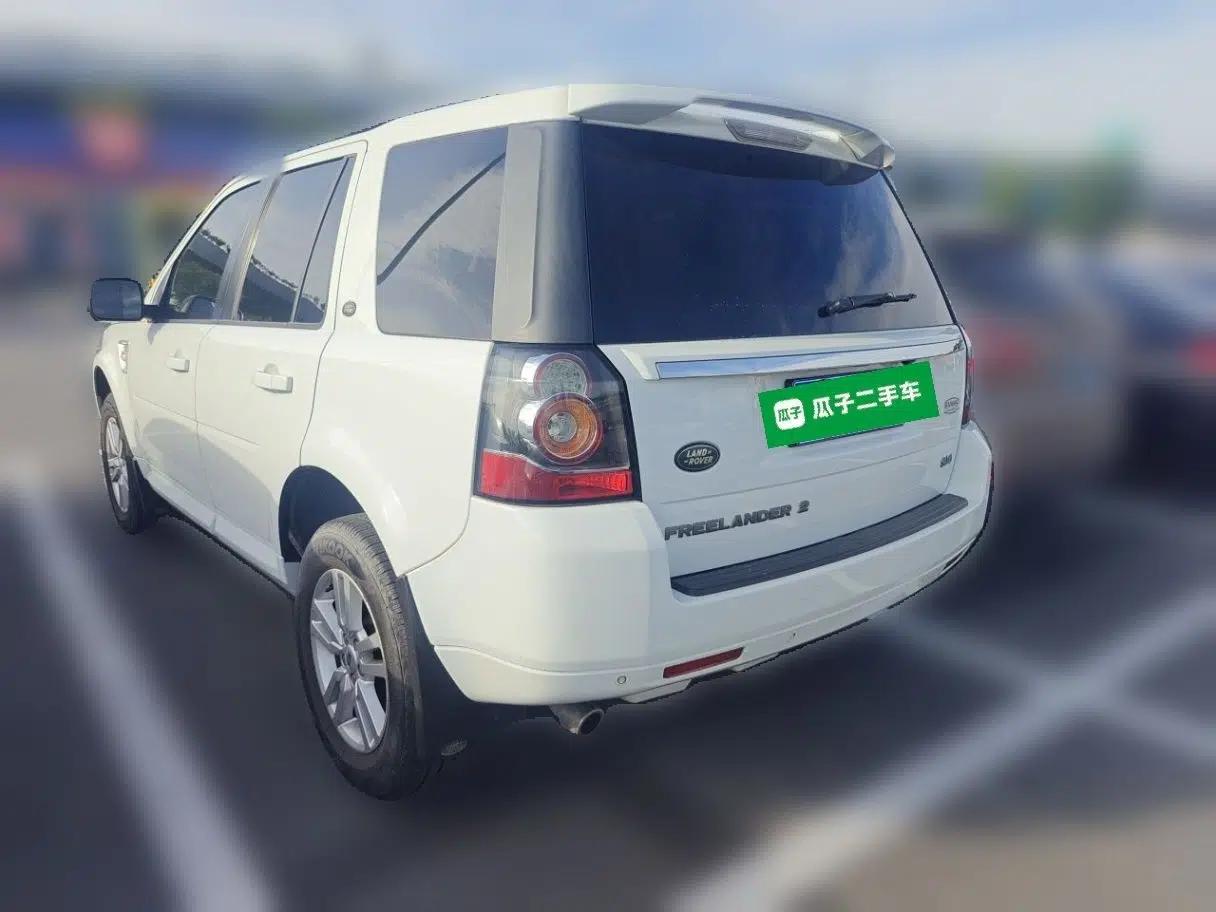 Land Rover Freelander 2 2013 2.0T Si4 SE Gasoline Edition — миниатюра 4