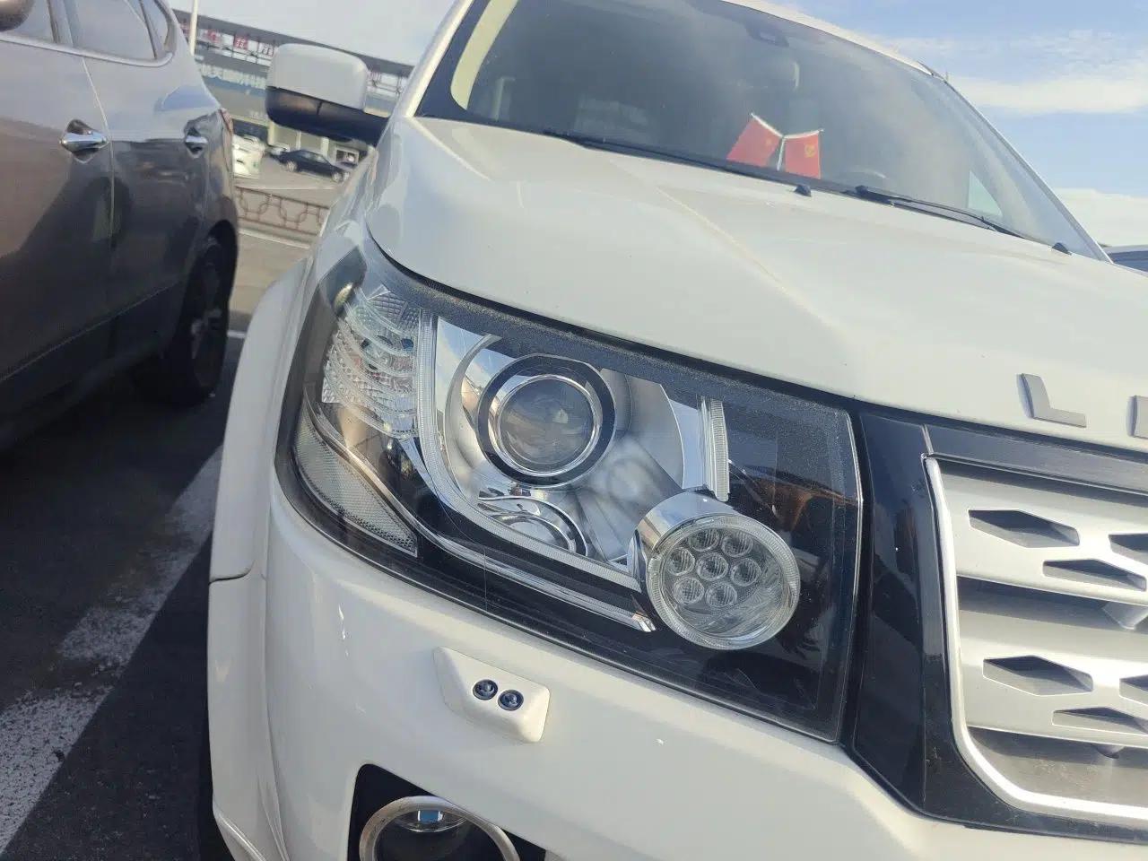 Land Rover Freelander 2 2013 2.0T Si4 SE Gasoline Edition — миниатюра 7