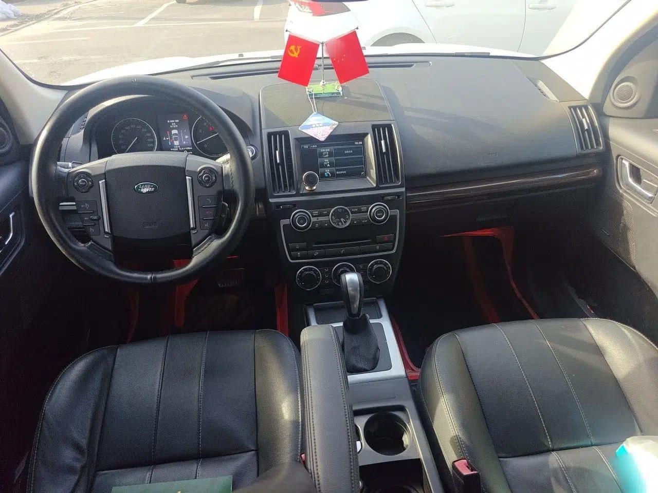 Land Rover Freelander 2 2013 2.0T Si4 SE Gasoline Edition — миниатюра 10