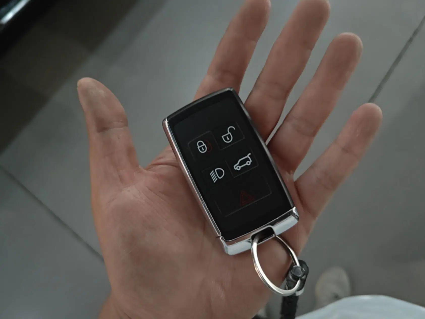 Land Rover Range SportNew Energy 2021 P400e SE — миниатюра 12