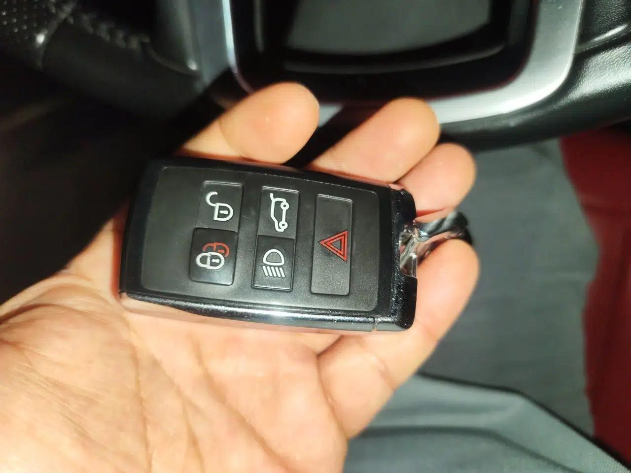 Land Rover Range SportNew Energy  — миниатюра 9