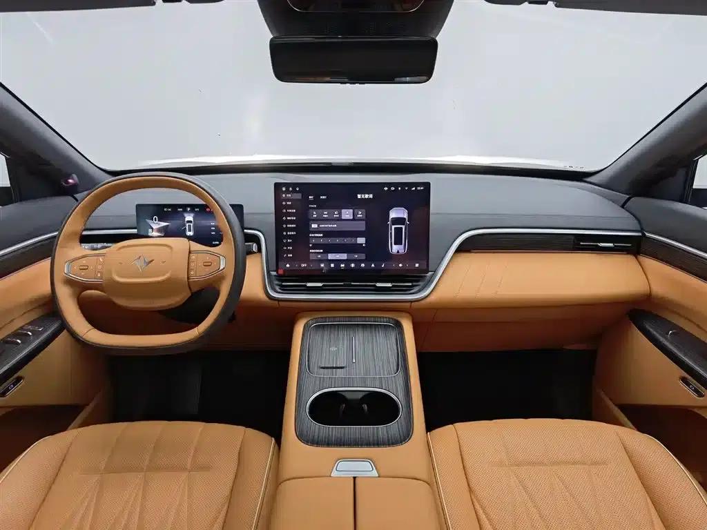 eπ008 2025 636Ultra Pure Electric Version 5-Seater — миниатюра 5