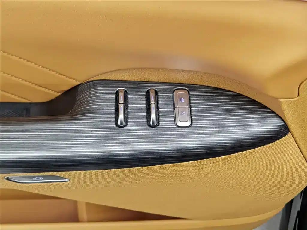 eπ008 2025 636Ultra Pure Electric Version 5-Seater — миниатюра 9