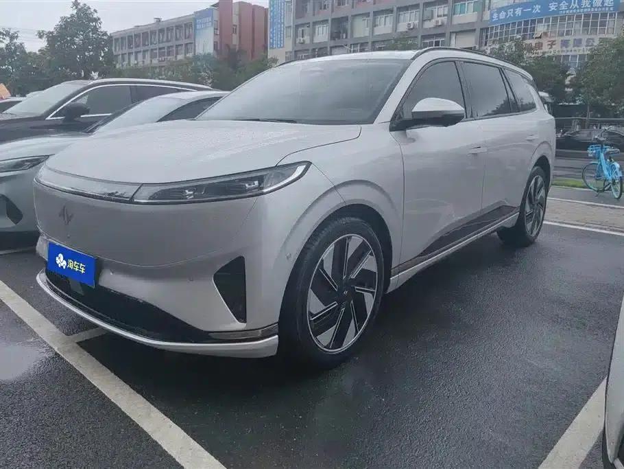 eπ008 2025 Model 210Ultra Intelligent Driving Edition 5-Seater — миниатюра 1
