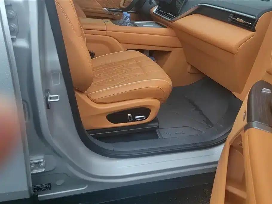 eπ008 2025 Model 210Ultra Intelligent Driving Edition 5-Seater — миниатюра 8