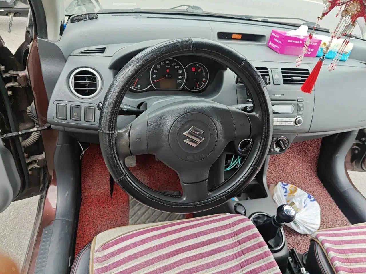 Suzuki Swift 2013 1.5L Manual Standard Edition — миниатюра 11