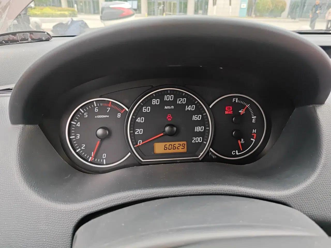 Suzuki Swift 2013 1.5L Manual Standard Edition — миниатюра 12