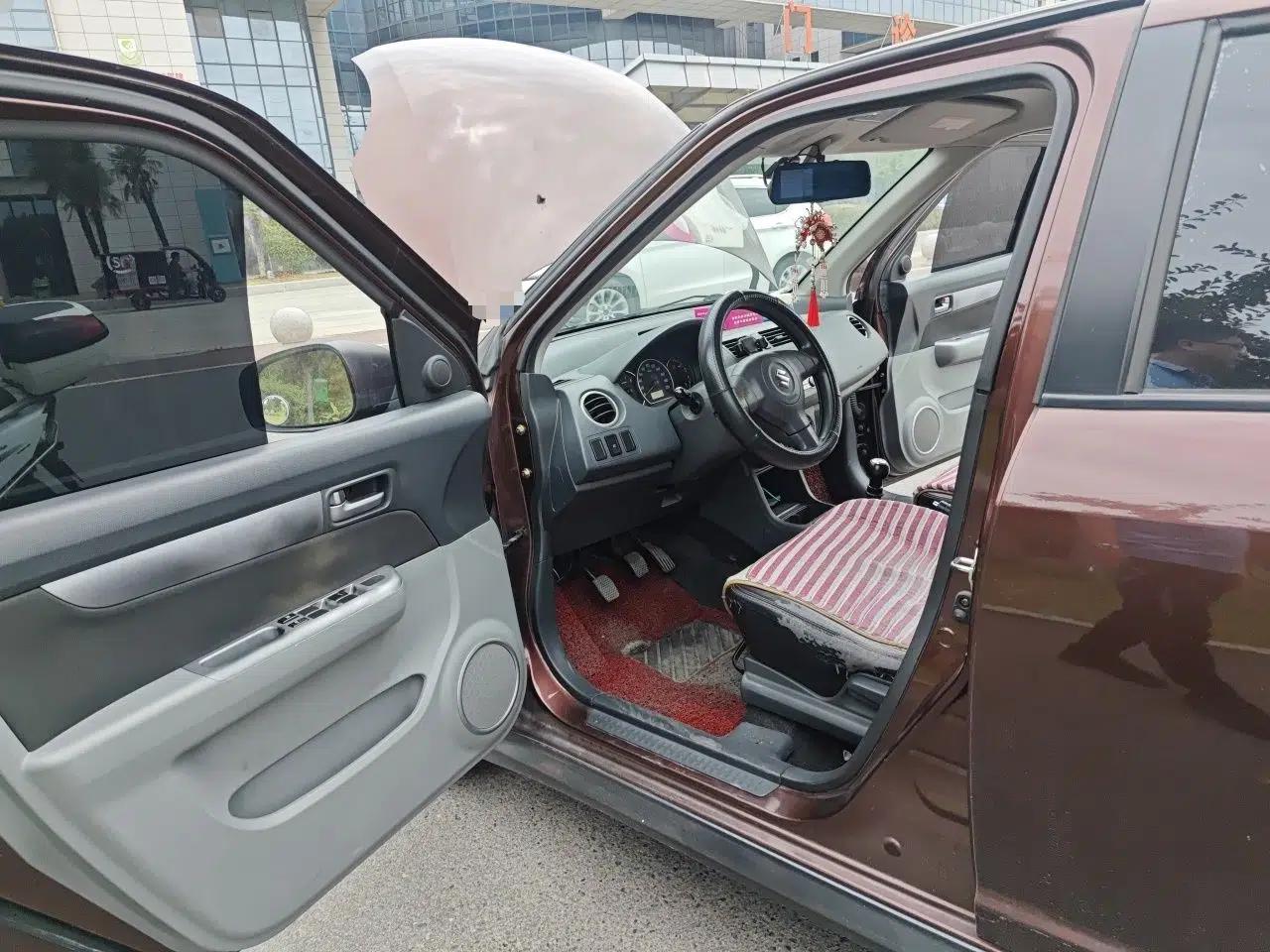 Suzuki Swift 2013 1.5L Manual Standard Edition — миниатюра 17