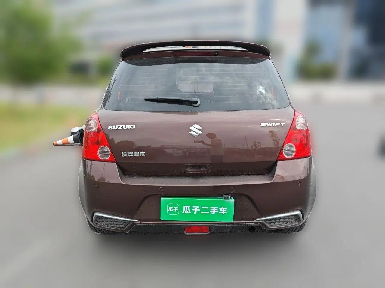 Suzuki Swift 2013 1.5L Manual Standard Edition — миниатюра 5