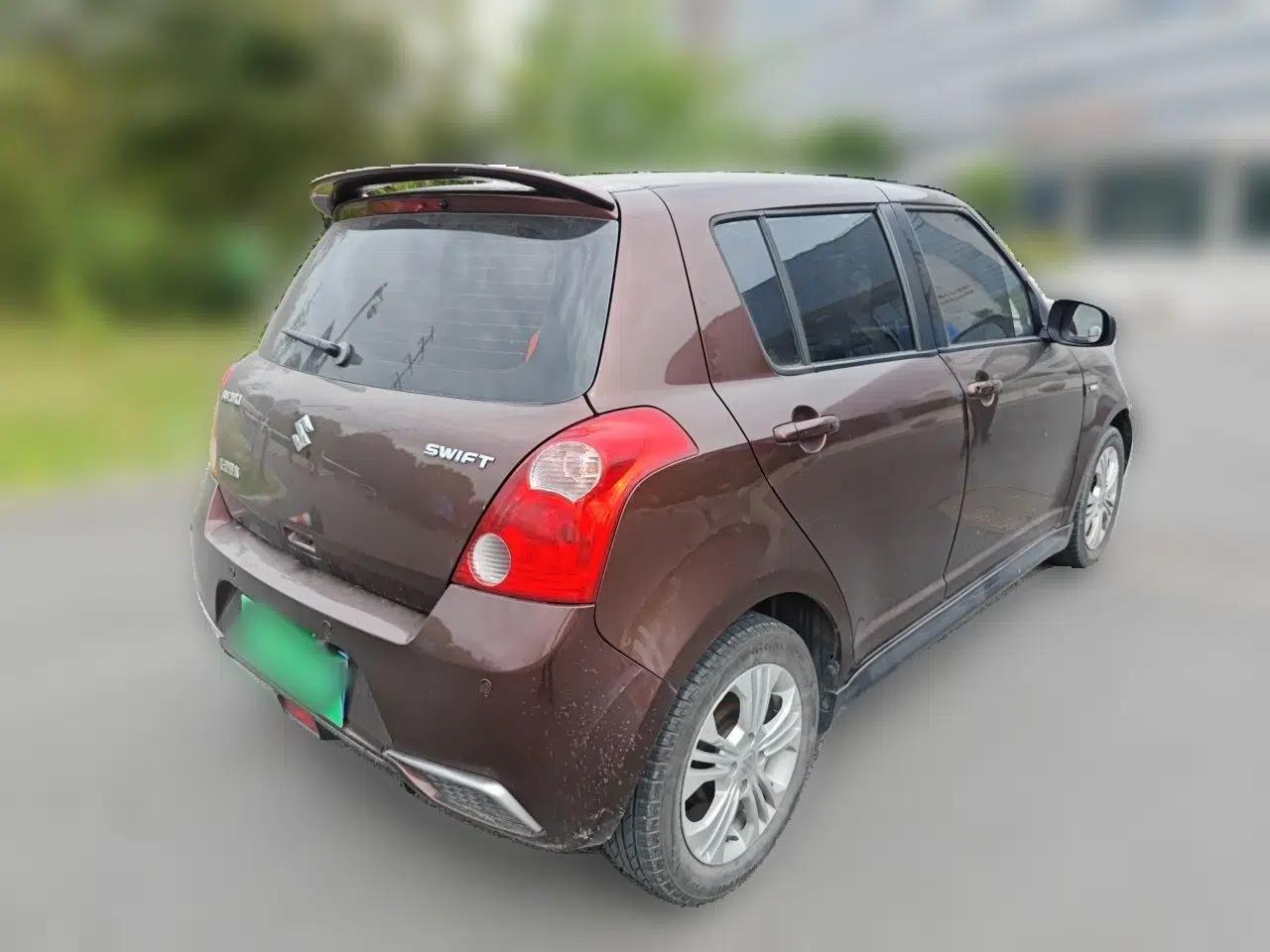 Suzuki Swift 2013 1.5L Manual Standard Edition — миниатюра 6