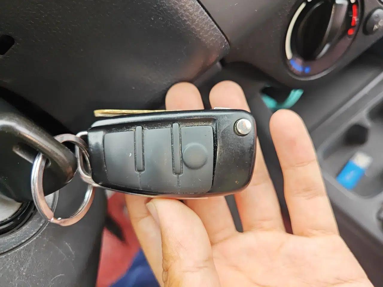 Suzuki Swift 2013 1.5L Manual Standard Edition — миниатюра 9
