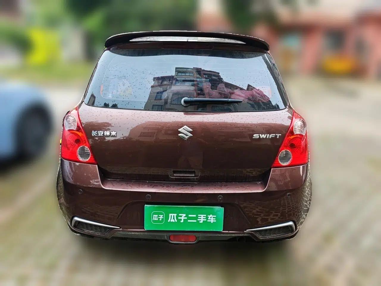 Suzuki Swift 2014 1.5L Automatic Fashion Edition — миниатюра 5