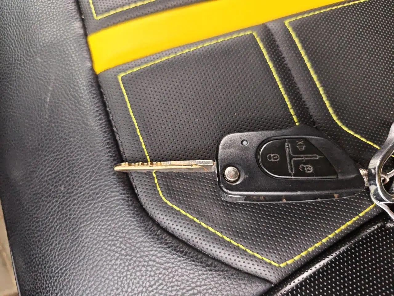 Suzuki Swift 2014 1.5L Automatic Fashion Edition — миниатюра 9