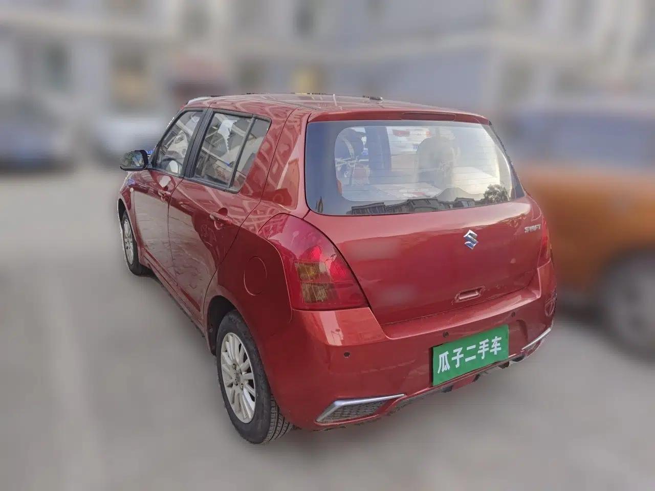 Suzuki Swift 2013 1.3L Manual Value Edition — миниатюра 4