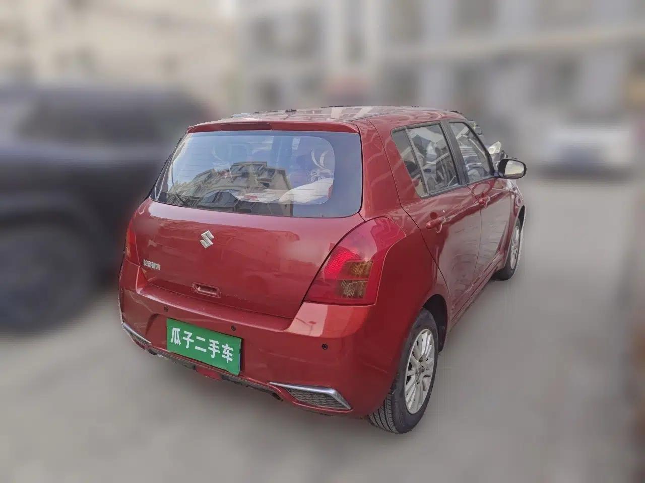 Suzuki Swift 2013 1.3L Manual Value Edition — миниатюра 6