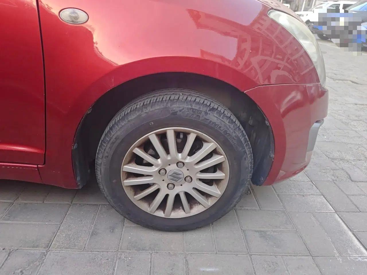 Suzuki Swift 2013 1.3L Manual Value Edition — миниатюра 8