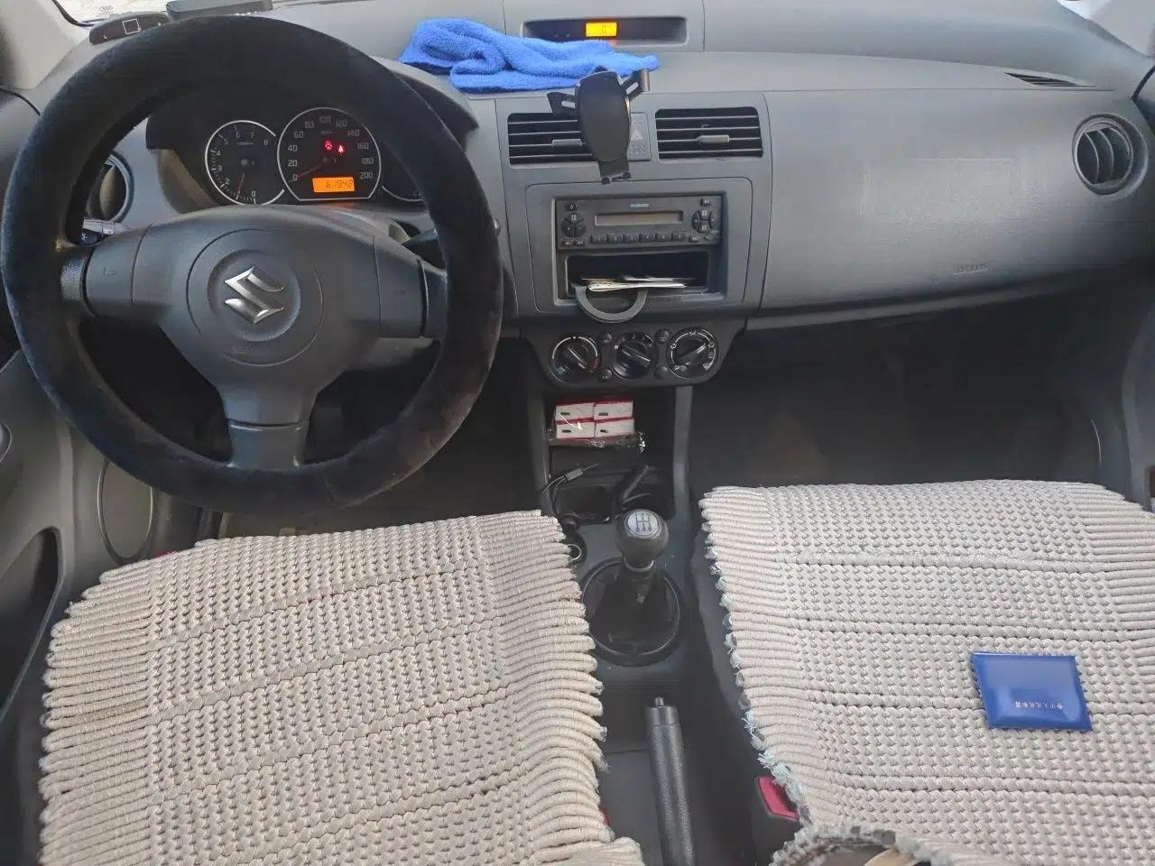 Suzuki Swift 2013 1.3L Manual Value Edition — миниатюра 10