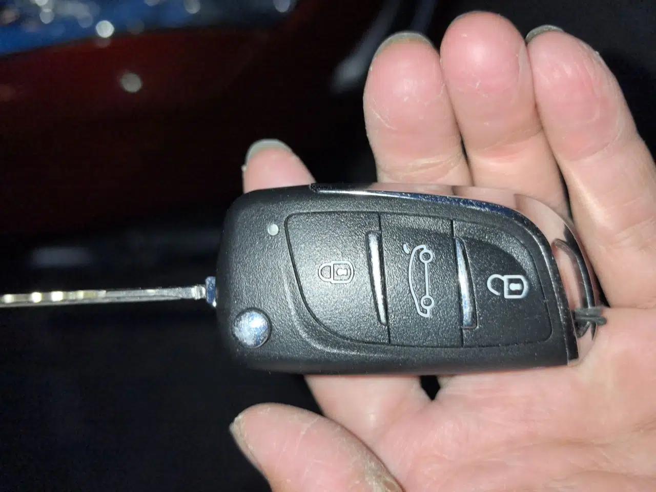 Suzuki Swift 2013 1.3L Manual Value Edition — миниатюра 9
