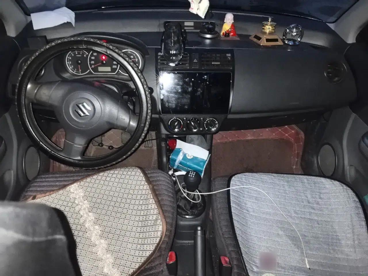 Suzuki Swift 2013 1.3L Manual Value Edition — миниатюра 10