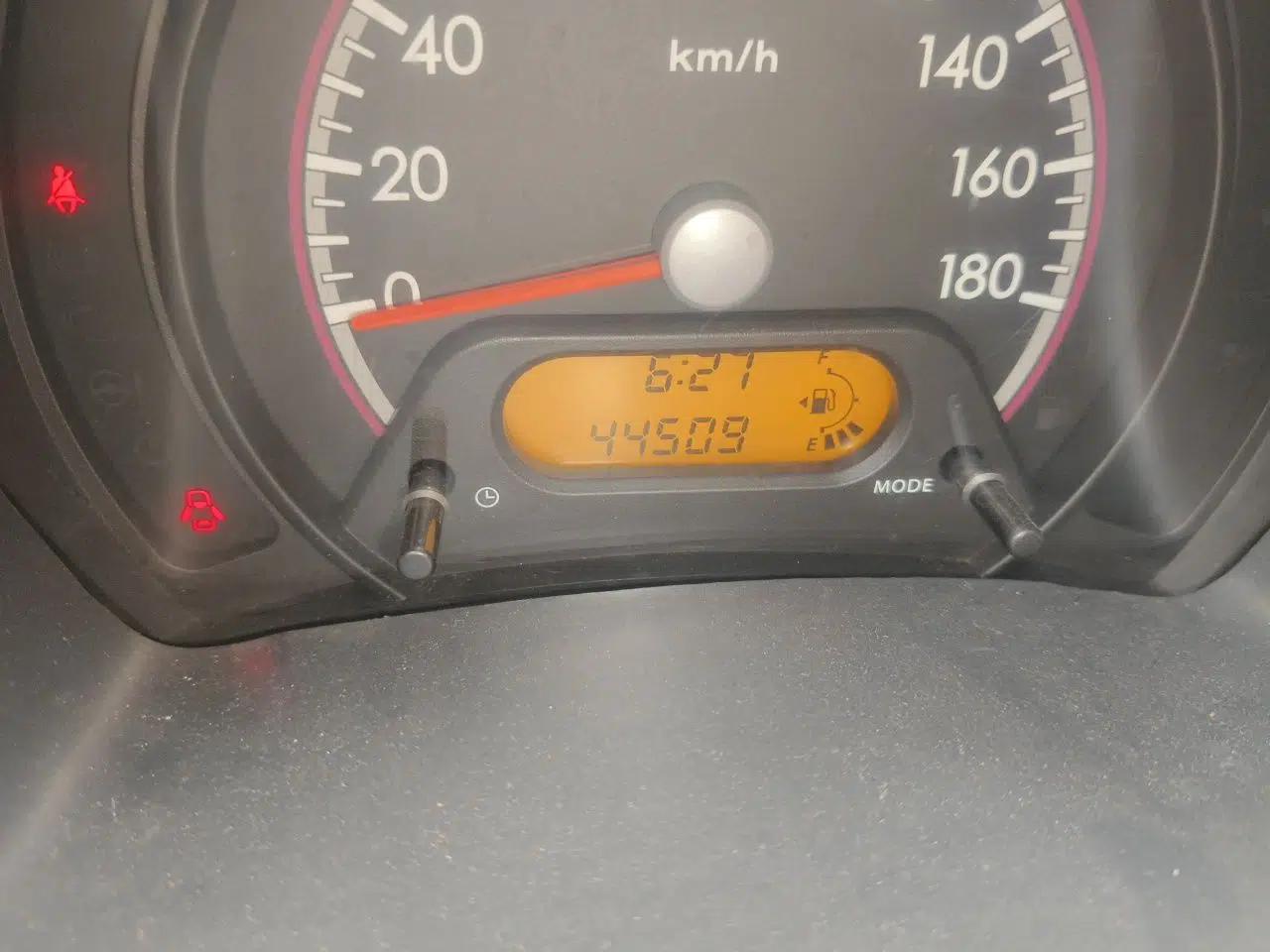 Suzuki Alto 2009 1.0L Manual Comfort Edition — миниатюра 13