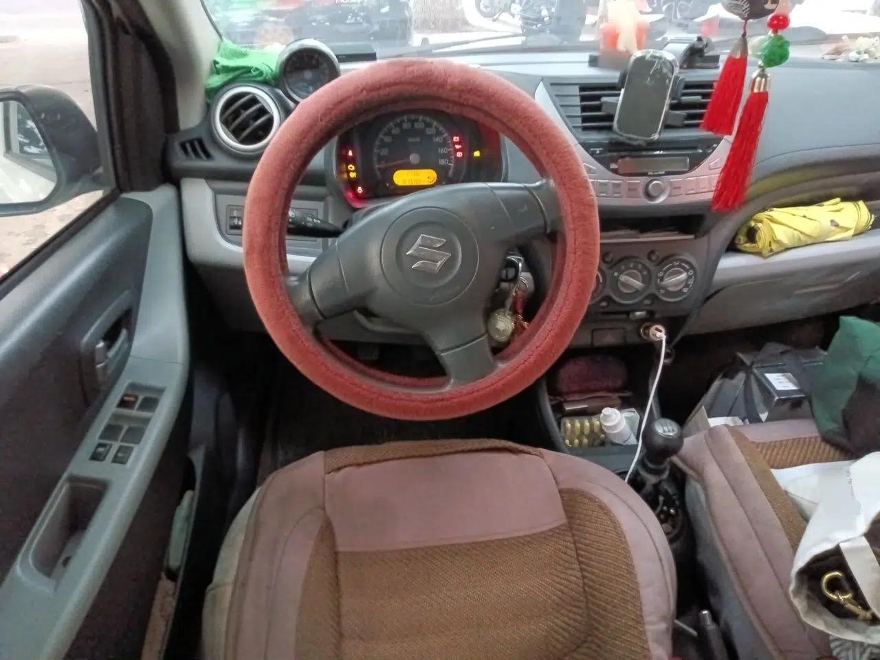 Suzuki Alto 2013 1.0L Manual Luxury Model — миниатюра 11