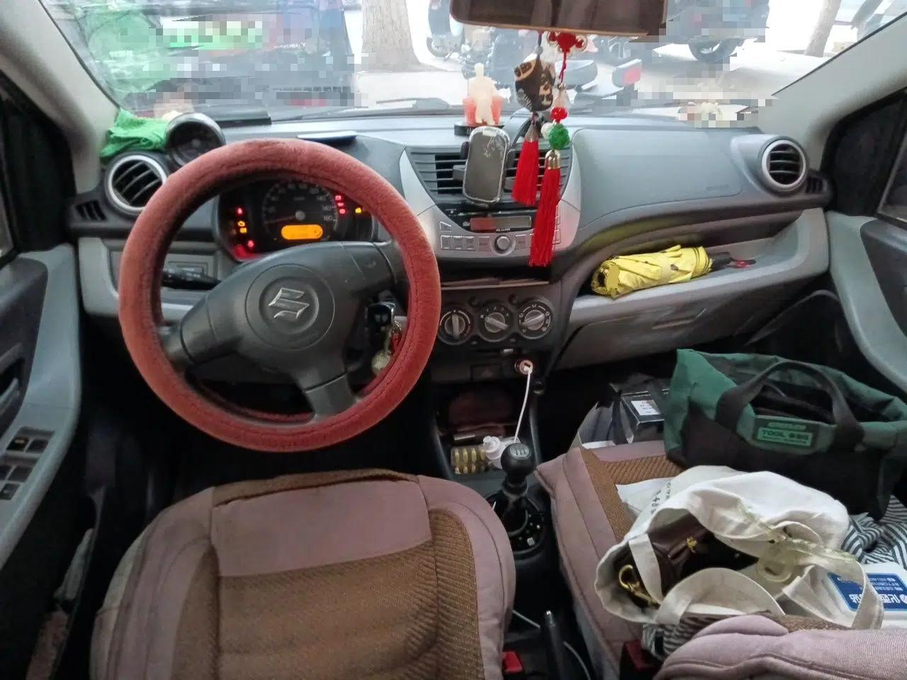 Suzuki Alto 2013 1.0L Manual Luxury Model — миниатюра 10
