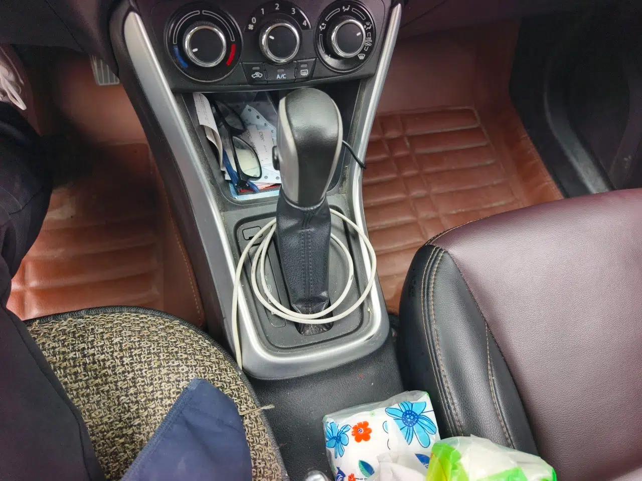Suzuki S-Cross 2014 1.6L CVT Two-Wheel Drive Entry Model — миниатюра 15