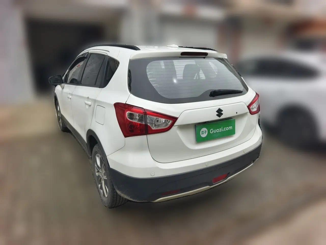 Suzuki S-Cross 2014 1.6L CVT Two-Wheel Drive Entry Model — миниатюра 4